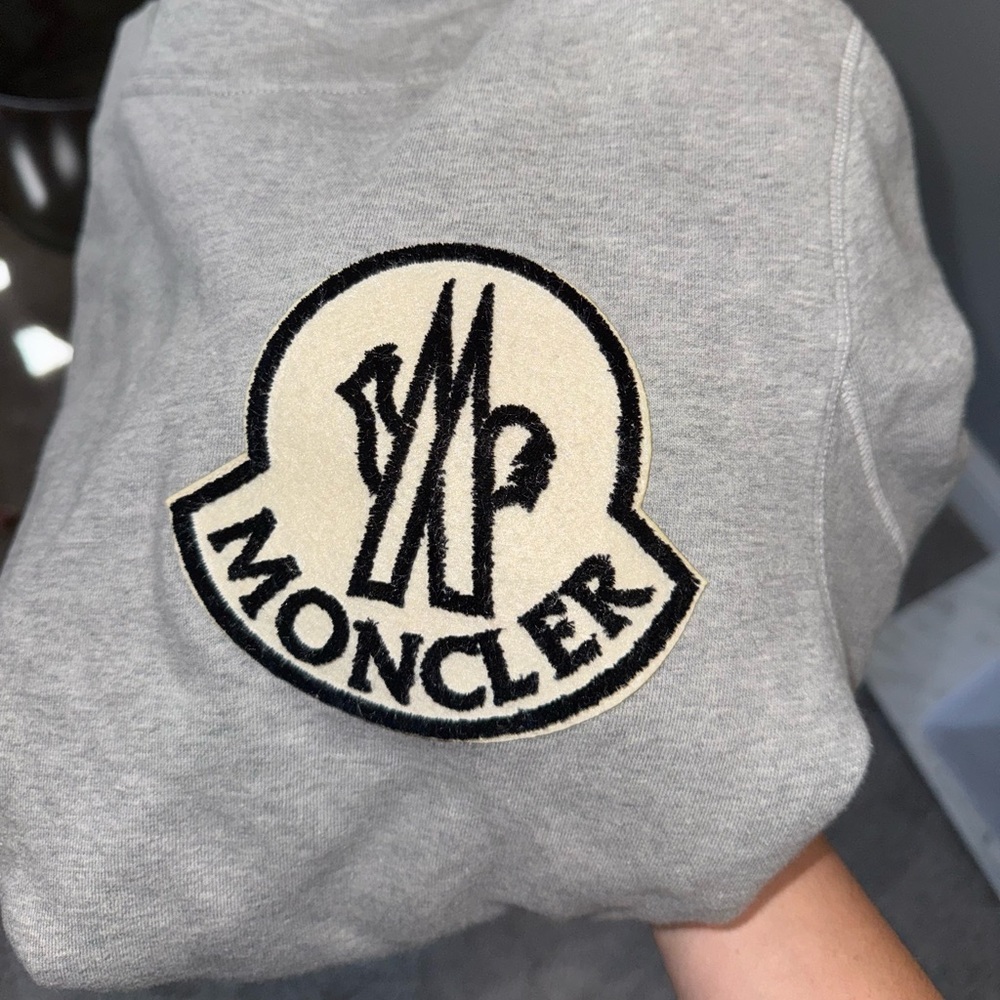 Moncler Graphic Crewneck — Authentic — Gray - Picture 6 of 6